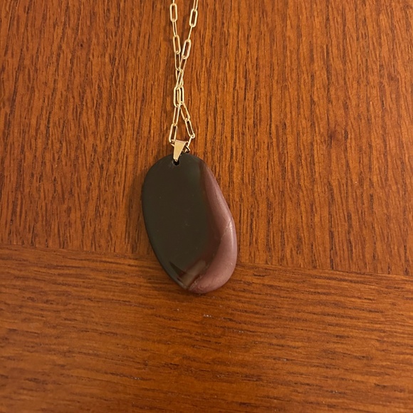 Park Lane Women's‎ Necklace, Oval Maroon and Purple Pendant with Gold Tone Chain - Picture 2 of 5